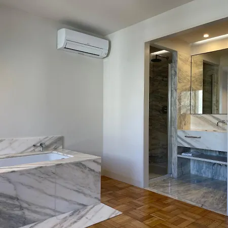 Apartment Beautiful Over Bolhao Market