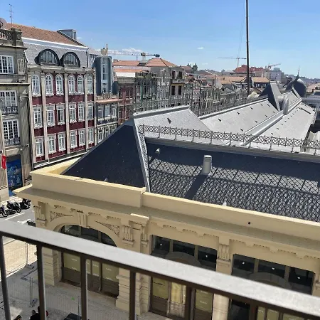 Beautiful Over Bolhao Market Apartment